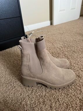 Women's Taupe Suede Chelsea Lug Boots
